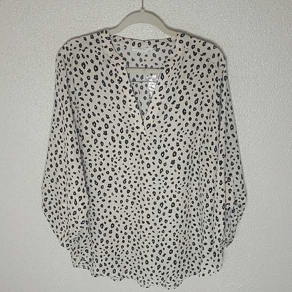 NWT Lush Leopard Print Blouse Button Up V-neck Long Sleeve Black Cream Size 2X - Picture 2 of 13
